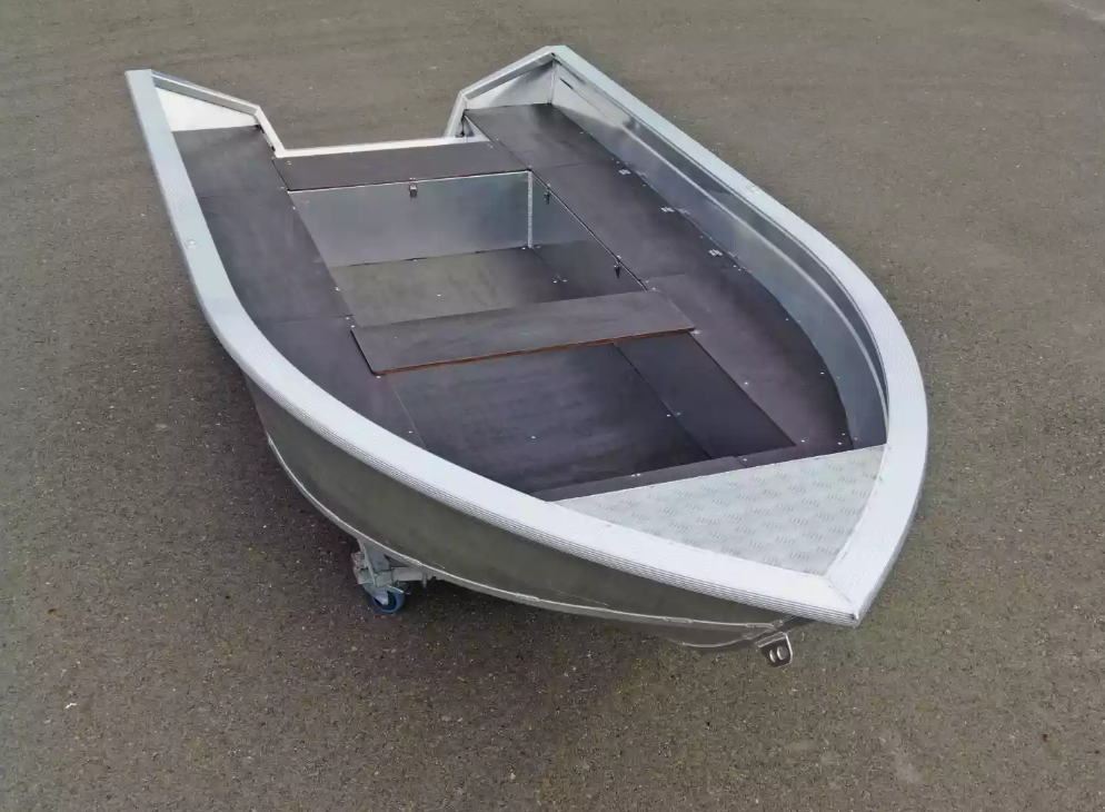 Алюминиевая лодка  Неман-420 в Щёлкове