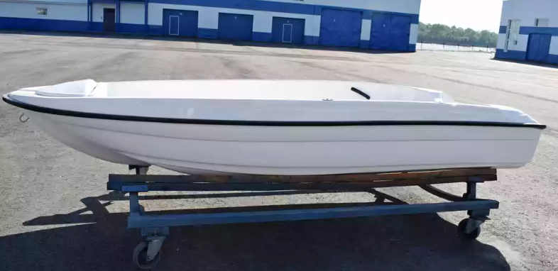 Стеклопластиковая лодка Пингвин (тримаран) в Щёлкове