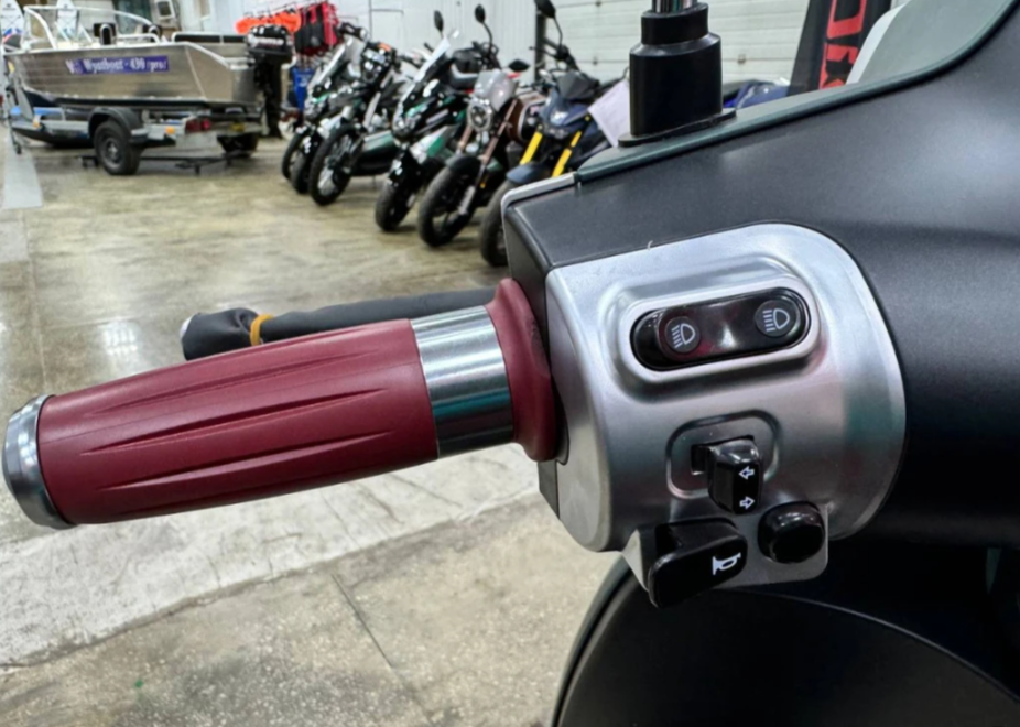 Скутер PROMAX Miami 240 (49) в Щёлкове