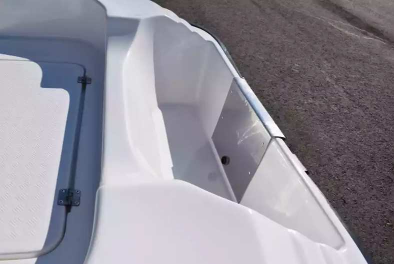 Стеклопластиковая лодка Пингвин (тримаран) в Щёлкове