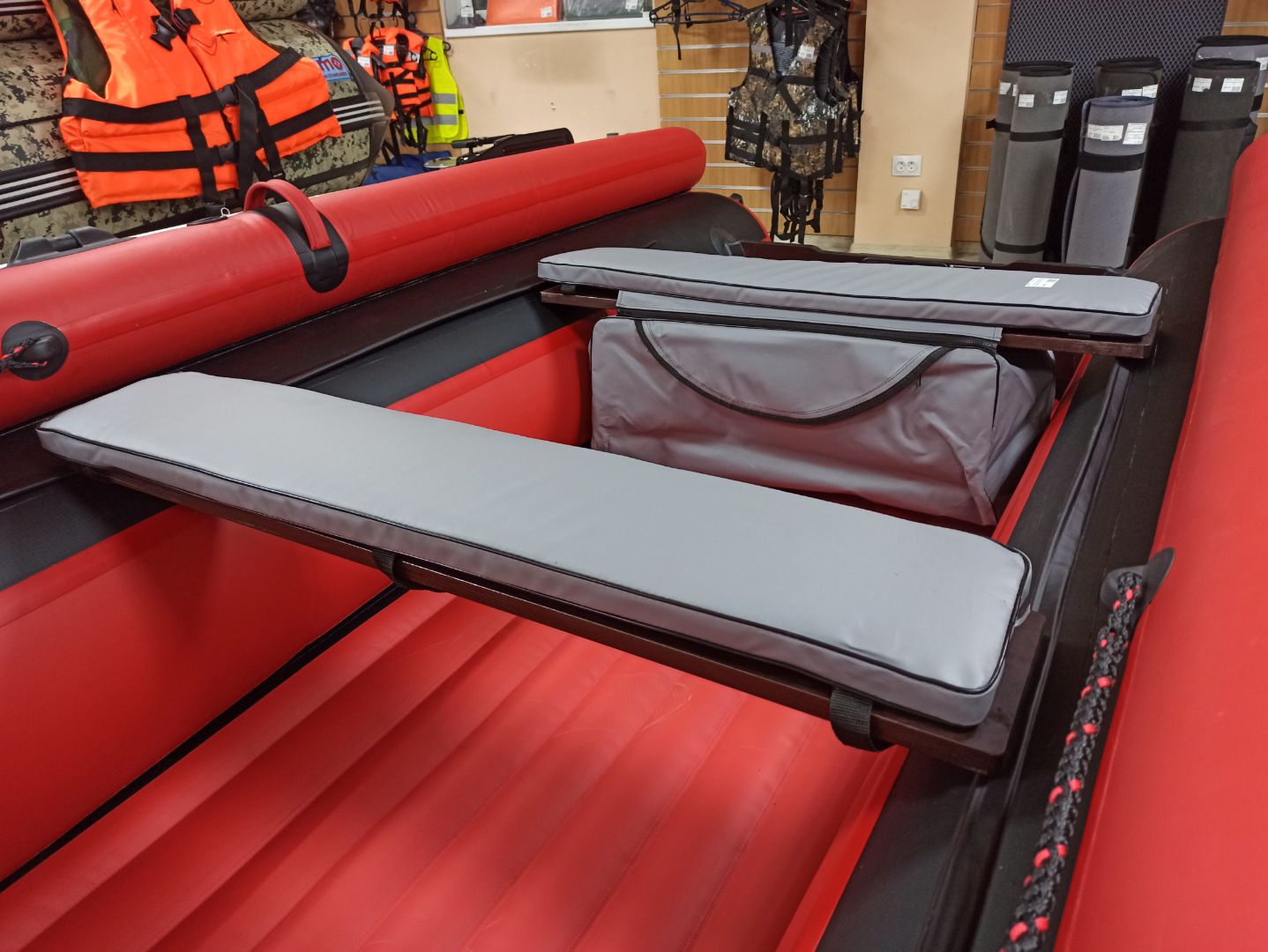 КОМПЛЕКТ МЯГКИХ НАКЛАДОК С СУМКОЙ ДЛЯ ЛОДОК 90Х20 СЕРЫЙ в Щёлкове