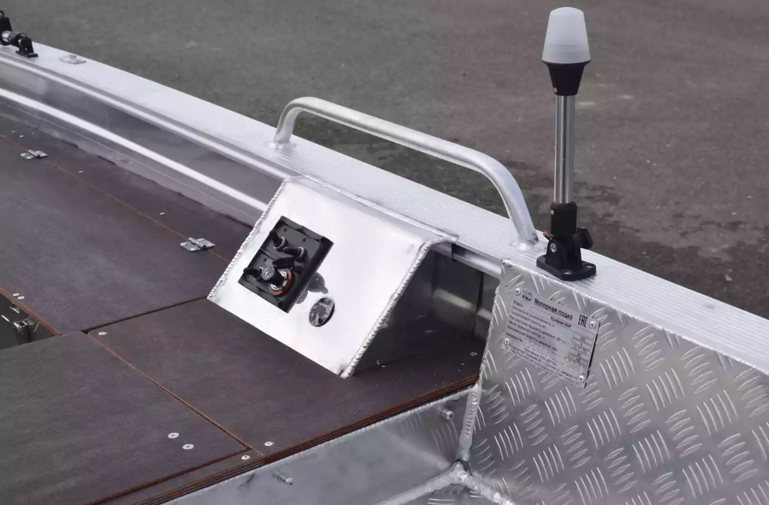 Алюминиевая лодка Wyatboat-390РМ в Щёлкове