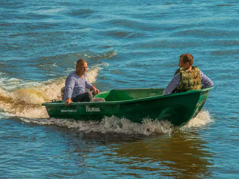Стеклопластиковая лодка Neman-340 (тримаран) в Щёлкове