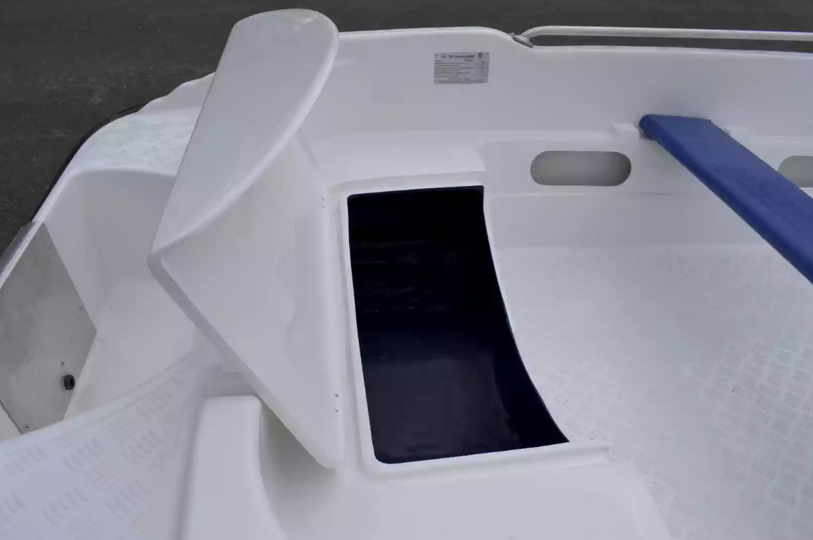 Стеклопластиковая лодка Пингвин New (тримаран) в Щёлкове