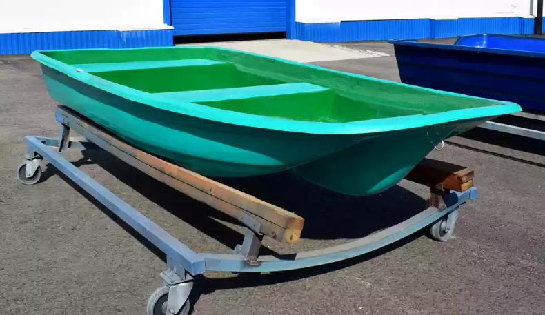Стеклопластиковая лодка Старт (тримаран) в Щёлкове