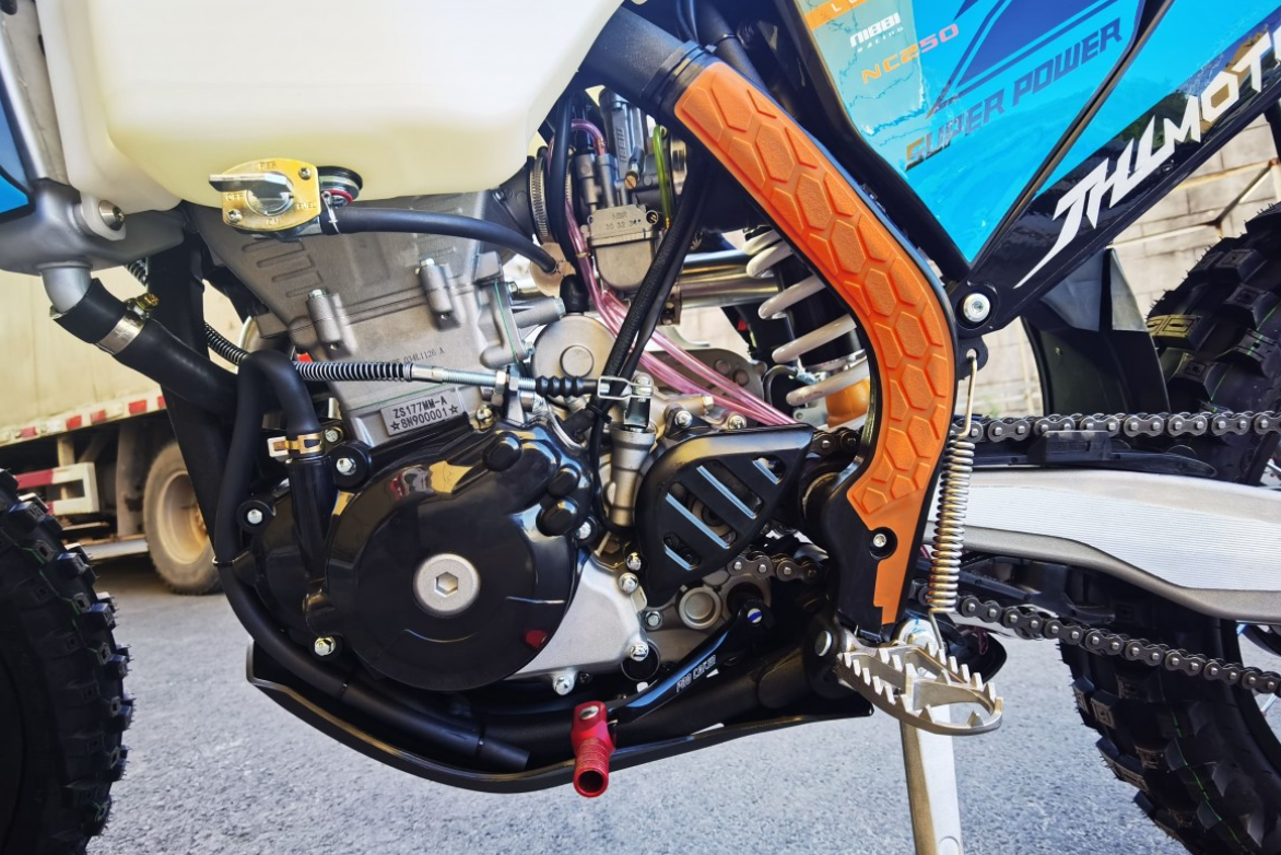 Мотоцикл JHLMOTO JHL Z7 NC250S (177MM-A) в Щёлкове