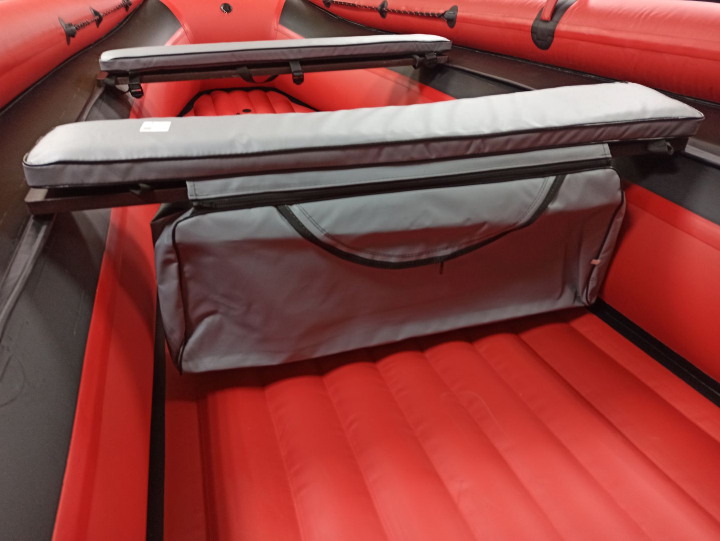 КОМПЛЕКТ МЯГКИХ НАКЛАДОК С СУМКОЙ ДЛЯ ЛОДОК 90Х20 СЕРЫЙ в Щёлкове