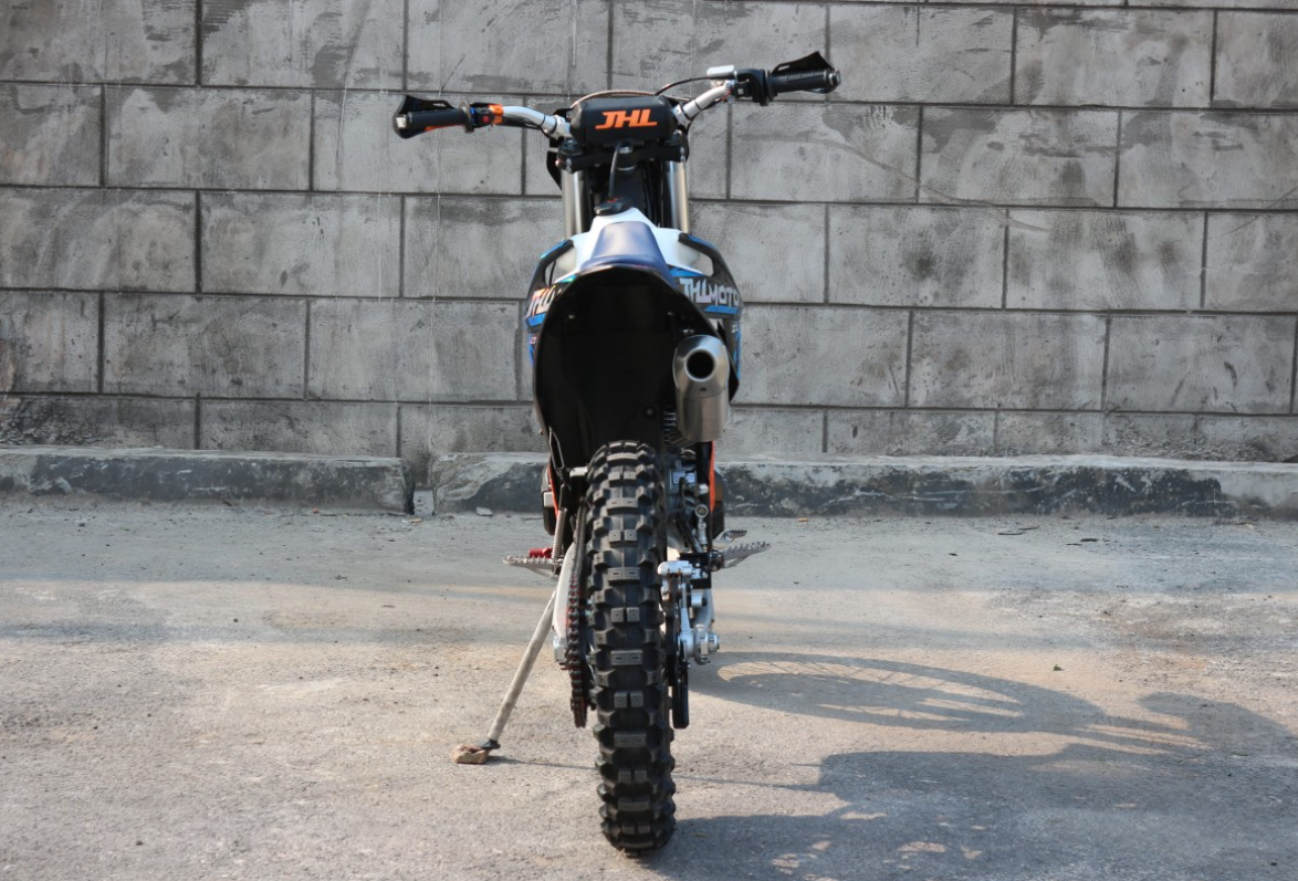 Мотоцикл JHLMOTO JHL Z3 CB250 (172FMM-3A) в Щёлкове