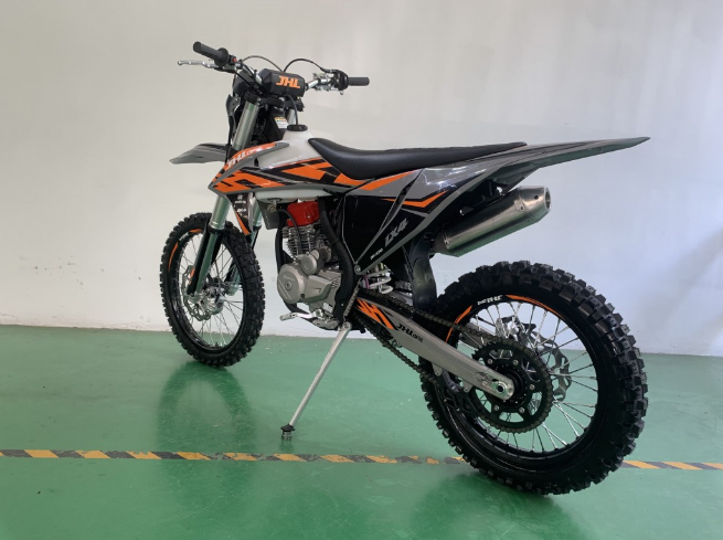 Мотоцикл JHLMOTO JHL LX4 CB300RL (175FMN) в Щёлкове