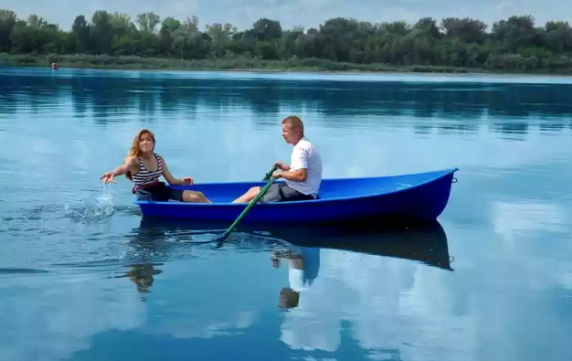 Стеклопластиковая лодка Дельфин в Щёлкове