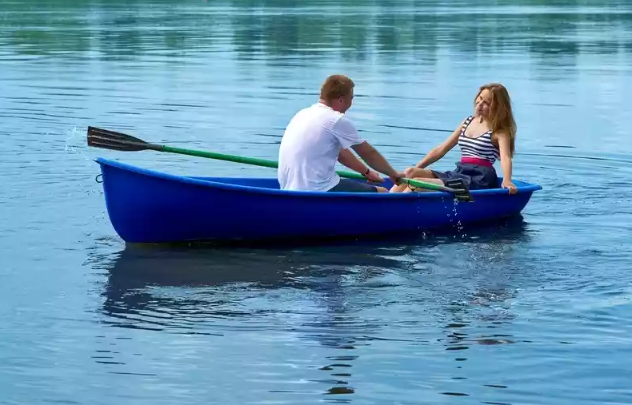 Стеклопластиковая лодка Дельфин в Щёлкове