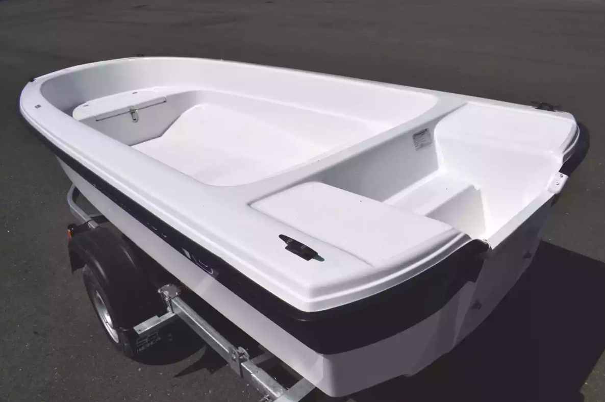 Стеклопластиковая лодка Wyatboat 430 тримаран в Щёлкове