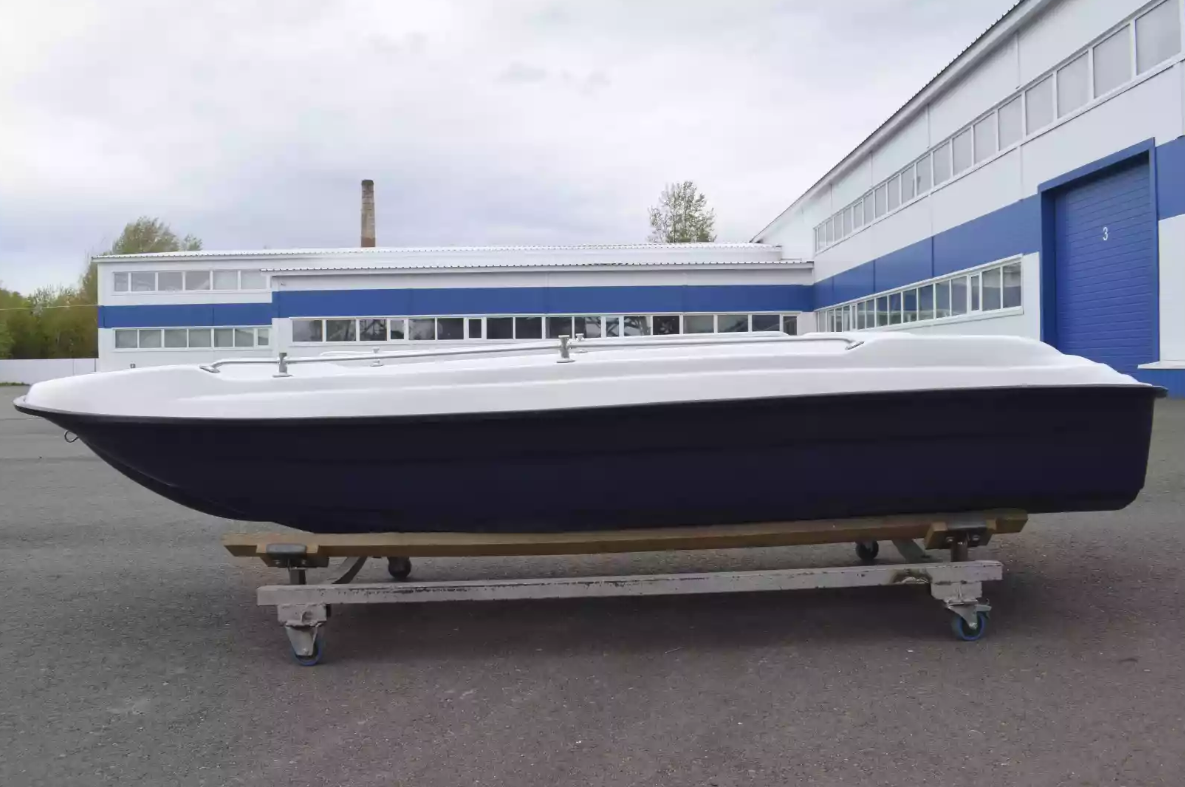 Стеклопластиковая лодка Пингвин New (тримаран) в Щёлкове