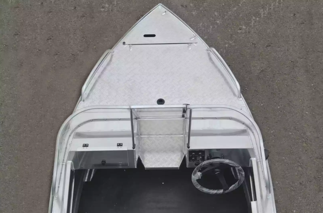 Алюминиевая лодка  Neman-400 PRO в Щёлкове