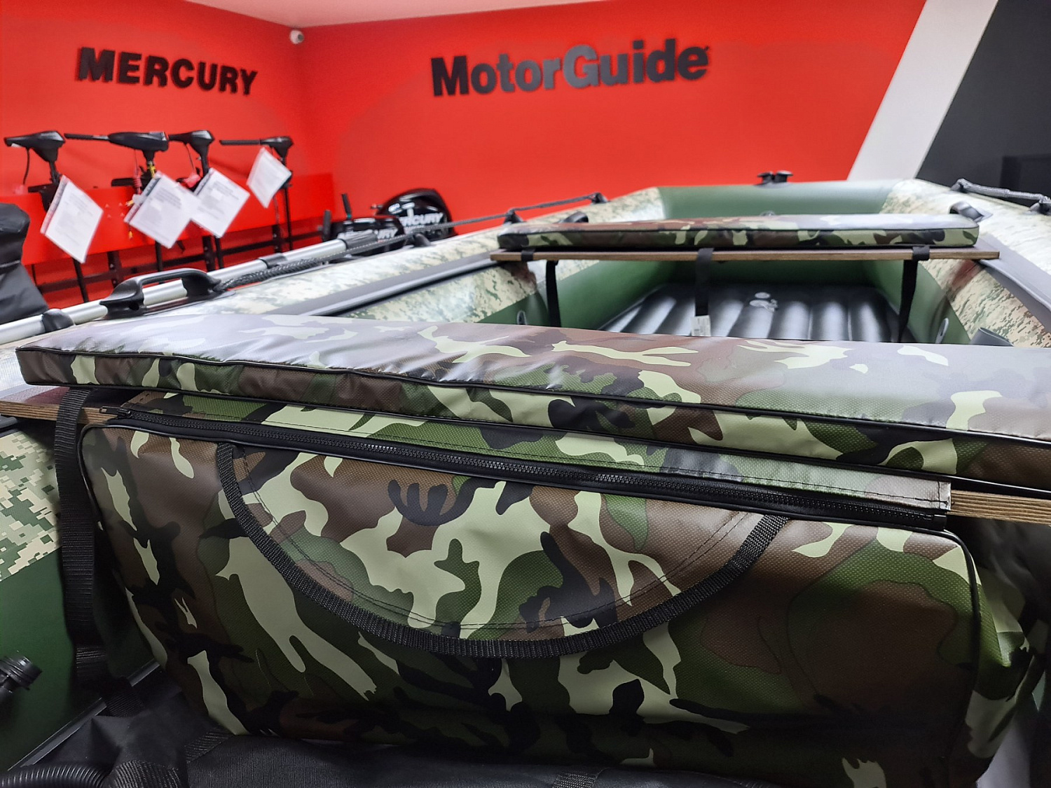 КОМПЛЕКТ МЯГКИХ НАКЛАДОК С СУМКОЙ ДЛЯ ЛОДОК 105Х20 КАМУФЛЯЖ в Щёлкове