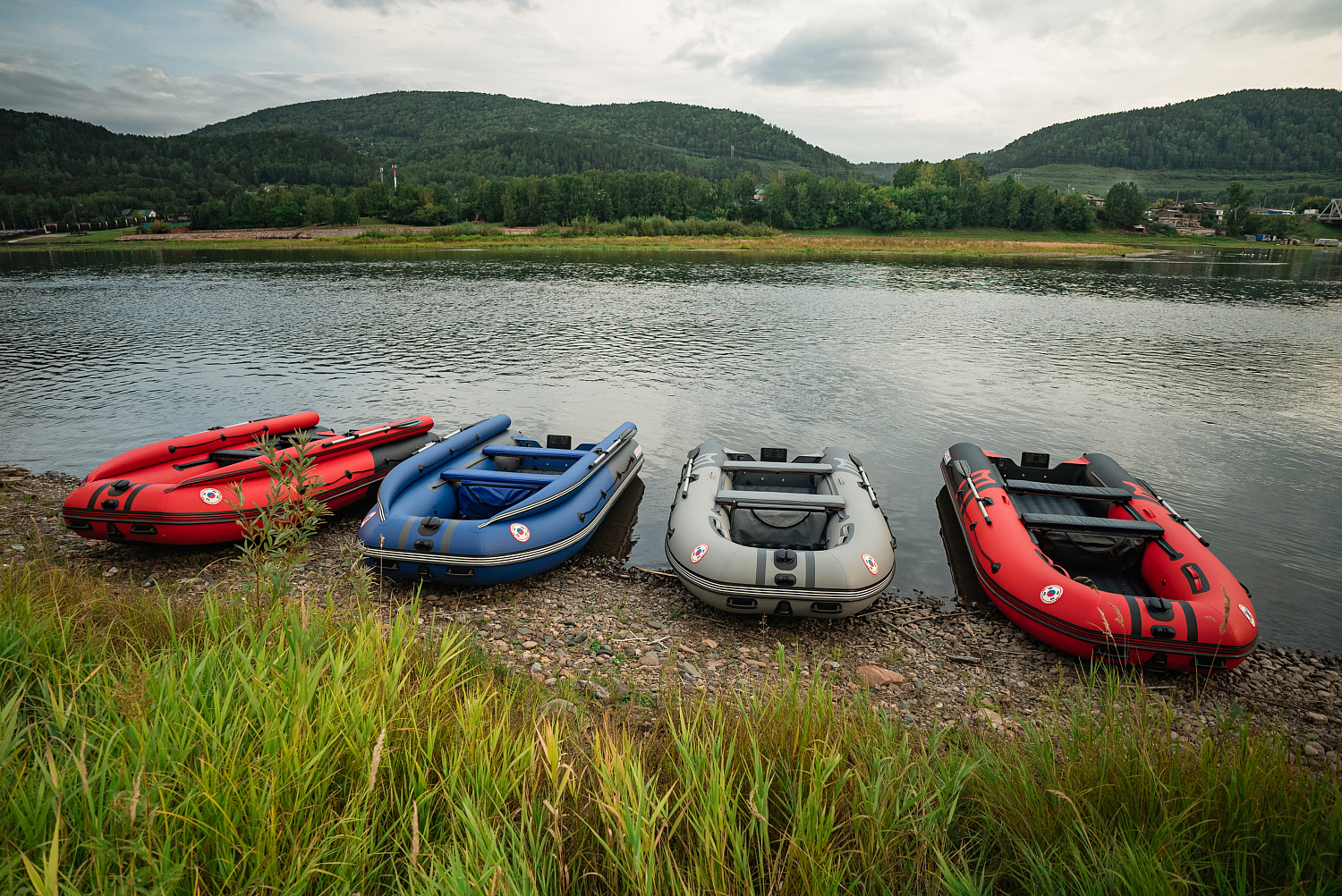 Лодка MISHIMO RIVER FJET PRO 430  под водомет в Щёлкове